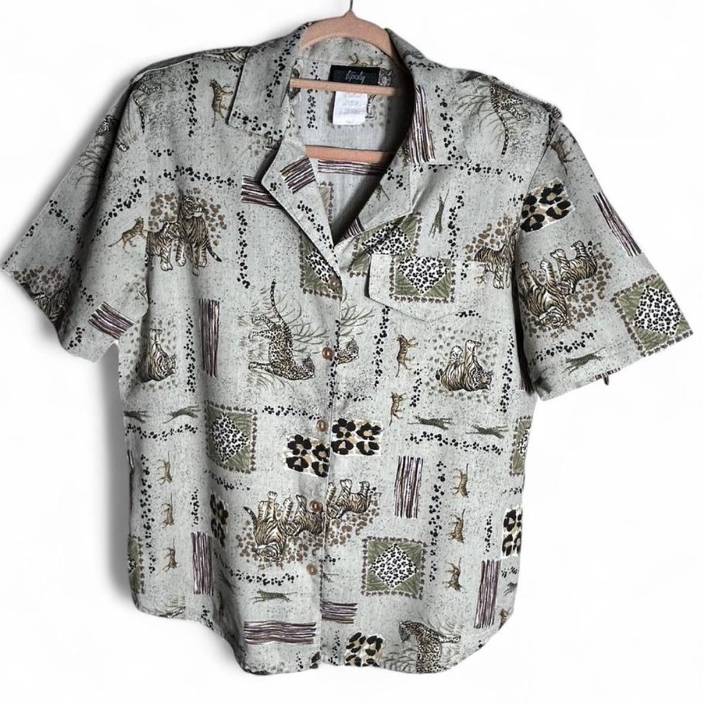Vintage Animal Print Women’s Size S Button Down Shirt